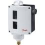 Danfoss RT31W pressostat med hvidt kontrolpanel og synlig tryk-tilslutning af 1/2" G-gevind, fra siden.