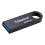 Kingston DataTraveler SE9 G3 USB-nøgle med 512 GB set skråt, så USB-stikket og den runde åbning ses.