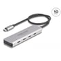 Nærbillede af DeLock USB Type-C hub med 4 porte, tydeligt mærket med '10 Gbps' på den slanke, grå metalkrop.