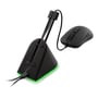 Deltaco Gaming mouse bungee med en sort mus tilsluttet, armen holder museledningen oppe.