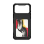 Sort 4smarts E-Ink-cover til iPhone 17 Pro Max set lige bagfra med kameraåbning og rødt, gult, sort og hvidt motiv.