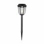 Solara Rustica solcelle-havelampe fra SpectrumLED ses forfra med sort spyd, lampehoved og solcellepanel.