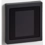 Schneider Electric KNX MultiTouch Pro vægmonteret touchskærm i sort, passer til Eurodåse med målene 71x71 mm.