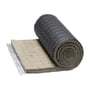 Rockwool Conlit Fire Mat EI30/E60 set fra enden, hvor den rullede måtte viser flere lag.