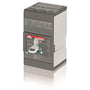 ABB Tmax XT1B 160 3-polet maksimalafbryder med grå og hvidt kabinet og en vippekontakt markeret med 'on' og 'off'.