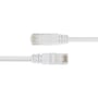 Deltaco hvidt Cat 6-netværkskabel på 3 meter med de to RJ45-stik vist fra siden i hver sin retning.