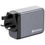 Verbatim GNC-200 GaN oplader 200W set bagfra med et britisk stik monteret.