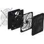 Schneider Electric ventilatorgitter dele adskilt: beskyttelsesgitter, ventilator, filter og monteringsramme. Produktet er sort plast.