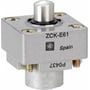 Schneider Electric endestophoved ZCK-E61 med stempelhoved i metal, vist fra siden med synlige skruer og gevind.