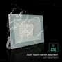 V-TAC LED-projektør med hvidt hus omgivet af vandstænk; grafikken fremhæver produktets IP65-klassifikation.