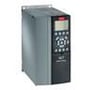Danfoss VLT HVAC Drive FC 102 frekvensomformer på 11 kW med grafisk betjeningspanel og IP55-klassificering.
