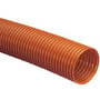 Rødt korrugeret Wavin-drænrør i PVC med standard slids og 113 mm indvendig diameter, vist med åbent rørende.