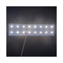 25x25 cm CCT LED ark belyst med varmt hvidt lys, vist som en lang stripe med tilsluttet kabel.