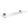 Grohe Essentials hylde i glas med Supersteel finish, 530 mm, monteret på væg med skjulte beslag.