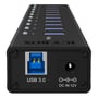 ICY BOX USB 3.0-hub IB-AC6110 set fra enden med USB 3.0 Type-B-port og strømstik; de 10 porte ses ovenpå.