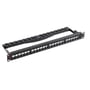 Simply45 24-ports skærmet patchpanel i 1U rackstørrelse med nummererede porte og kabelstyring i sort metal.