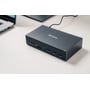 Forsiden af Verbatim USB-C Pro Docking Station CDS-17 med porte som USB-C, SD-kortlæser og USB 3.2 Gen 2 vist.
