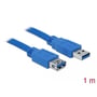 DeLock USB 3.0 Type-A-forlængerkablets blå stik og bøsning ses tæt på; 1 m står angivet.