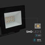 Nærbillede af V-TAC 20W LED projektør, viser SMD LED'er og en 2 års garanti indikation.