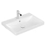 Villeroy & Boch Avento håndvask på 650 mm set skråt forfra med synligt afløb, overløb og armatur.