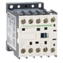 Schneider Electric hjælperelæ serie K, model CA3KN22BD, med 24V spole og 2NO/2NC kontakter, monteret på en hvid baggrund.