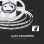 Nærbillede af V-TAC LED strip med fokus på den nemme quick connector, der sikrer hurtig installation.