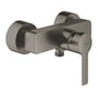 Grohe Lineare etgrebsbatteri til brusebad i børstet sort krom med c/c 150mm centerafstand og et elegant metalgreb.