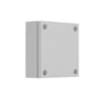 Klemkasse i lysegrå RAL 7035 strukturpulvermaling, 200x200x120 mm, vist med fire monteringshuller og M6x13 studser, IP66 klassificeret.