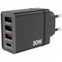 Sort Verbatim CHR-30EU1 USB-vægoplader på 30 W set skråt forfra med fire porte og europæisk stik.