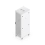 Ubiquiti UACC 42U rackskab set ovenfra i skrå vinkel med to blæsere og perforeret sidepanel.