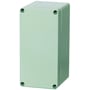 Fibox Euronord PCT081610 kasse i lysegrøn polycarbonat med lukket, solidt låg og synlige skruehuller i hjørnerne.