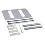 Fibox Din ramme sæt komponenter: 2 stk. monteringsskinner, 6 stk. modulholdere, skruer og en rammeplade med 2 udskæringer, alle hvide og grå.