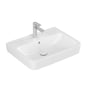 Villeroy & Boch O.novo 60 cm håndvask i hvid porcelæn med et moderne firkantet design, vist med krom armatur og afløb.