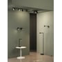 Astro Lighting Ascoli Triple Round loftlampe i mat sort ses monteret i loftet med tre spots blandt andre lamper.