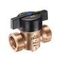 Kemper VAV kugleventil i blyfri rødgods med DN15, 3/4" udvendig gevind og sort håndtag med åben/luk pilvisning.