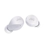 Close-up af hvide JVC Gumy Mini True Wireless earbuds, der fokuserer på det detaljerede design og logo.