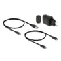 Tilbehør til Delock M.2 docking station: USB-C til USB-A kabel, USB-C til USB-C kabel og EU strømadapter.