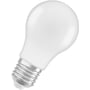 Ledvance CLA40 LED-pære på 4,9 W set skråt med den runde kuppel øverst og E27-fatningen vendt mod venstre.