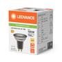 Ledvance PAR16 LED-lyskildens emballage set tæt på med oplysninger om 8 W, 750 lm, 3000 K og GU10.