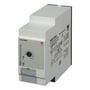 Carlo Gavazzi PWA01CM485A belastningsvagt set skråt fra siden med justeringsskala på fronten og koblingsdiagram på siden.
