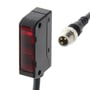 Omron E3S-LS3PW-M5J fotoelektrisk sensor med sort M8 3-benet stik og 0,3m kabel, tydeligt viser sensorens rektangulære form og røde optik.
