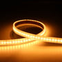 Ansell Lighting P-Cell LED bånd med varmt hvidt lys på 5 meter, 24V og IP67-klassificering, der lyser op.