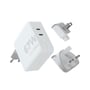 Xtorm 67W GaN-Ultra rejseoplader i hvid, med to USB-C porte og udskiftelige stik til EU, UK og USA.