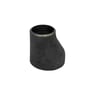 Indura excentrisk reduktion A-234 WPB, 10", 9,27" x 4", 6,02 mm, sort metal, vist fra en vinkel der fremhæver formen og dimensionerne.