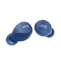 Et par blå JVC Gumy Mini True Wireless earbuds vist i et let perspektiv fra siden, tæt på.