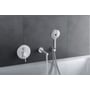 Duravit Bluebox indbygningsarmatur i krom med brusehoved og vandstråle i et moderne badeværelsesmiljø.