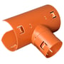 Wavin 92 x 92 mm PVC-drænsadelgren med 90 graders bøjning i orange plast, isoleret på hvid baggrund.