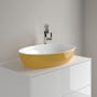 Villeroy & Boch Artis bordstående vask i gul BiColour, oval porcelænsvask på 61 cm bred hvid skab.