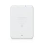 Ubiquiti UniFi Travel Router Long-Range set lige bagfra med produktmærkning, symboler og nulstillingsknap.