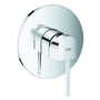 Grohe Plus etgrebsbatteri til brus i krom med rund vægplade og metalgreb, der viser Grohe logo.